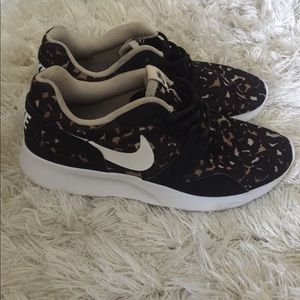 Leopard Nike’s